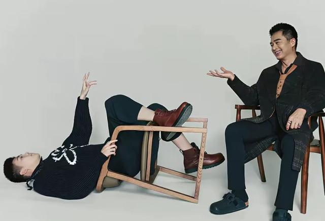 许亚军和儿子同框拍摄时尚大片，这是他和前妻何晴的孩子，叫许何