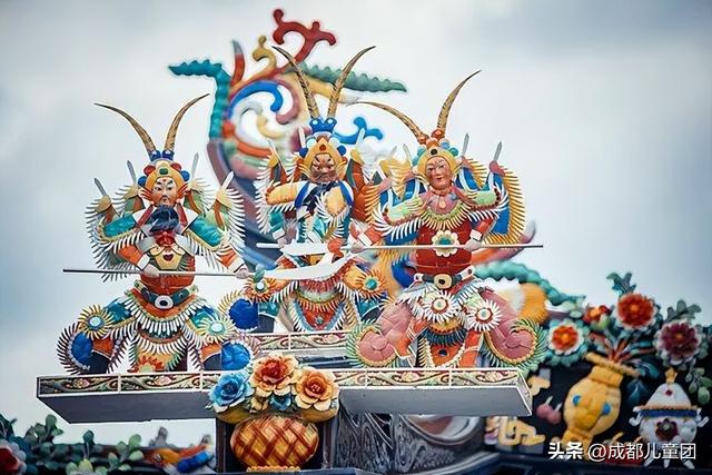 国庆去哪儿？草原金秋、潮汕舌尖味、熊猫守护……4条错峰优选线路，安排！