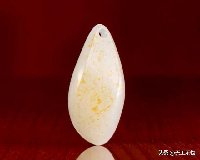 最美和田玉！判断和田籽料的五大黄金标准！