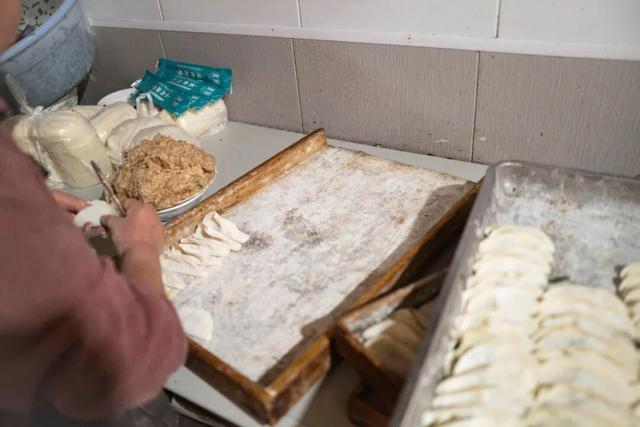 1元的包子，4块钱的蒸饺，这座城给人的幸福感怎么能这么高啊！