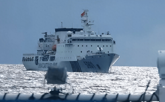 局势已恶化，10国踩踏中国红线，中方枪打出头鸟，菲必须付出代价