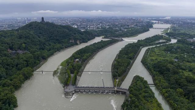金融街电讯/杜猛 马克龙来中国专门打卡双遗产