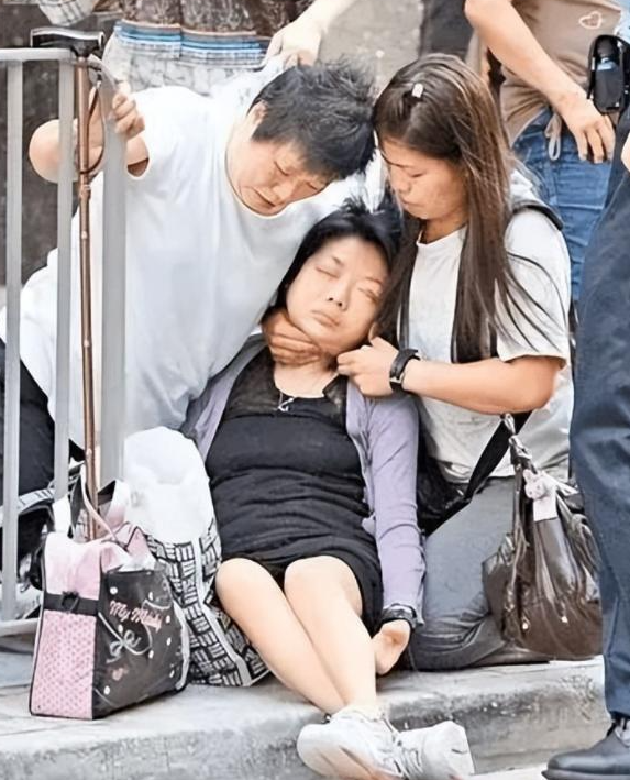 一代女神沦为豪门玩物？结婚8年牙齿全掉，器官切除，面似骷髅