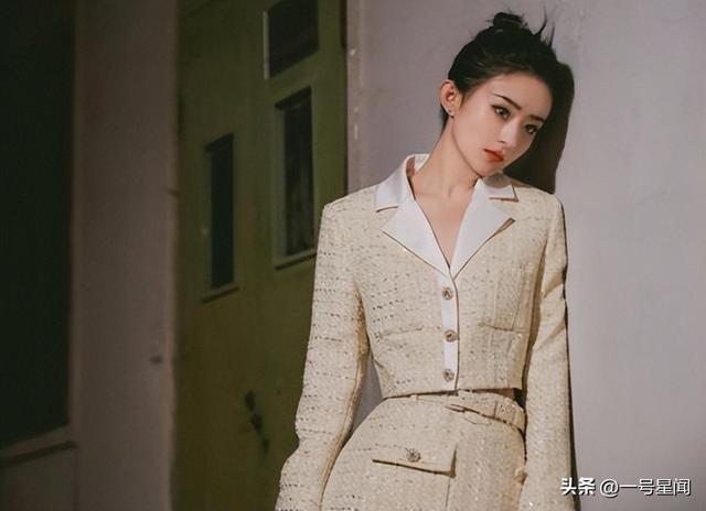 "消失"五个月后，赵丽颖不再隐瞒官宣喜讯，这一次杨幂也碰不了瓷