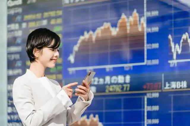 投资总亏？别再迷信洞察力	、解释力、坚持力这三种“好能力	”！