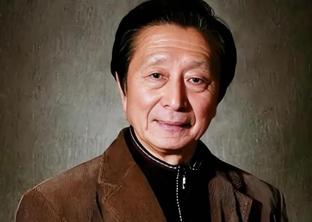 86岁宋世雄现状：定居北京老到认不出，托举儿女成才却都不在身边