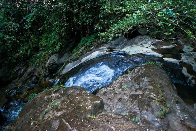 被严重低估的宝藏小县城，高铁直达！人少景美超安逸，周末就出发