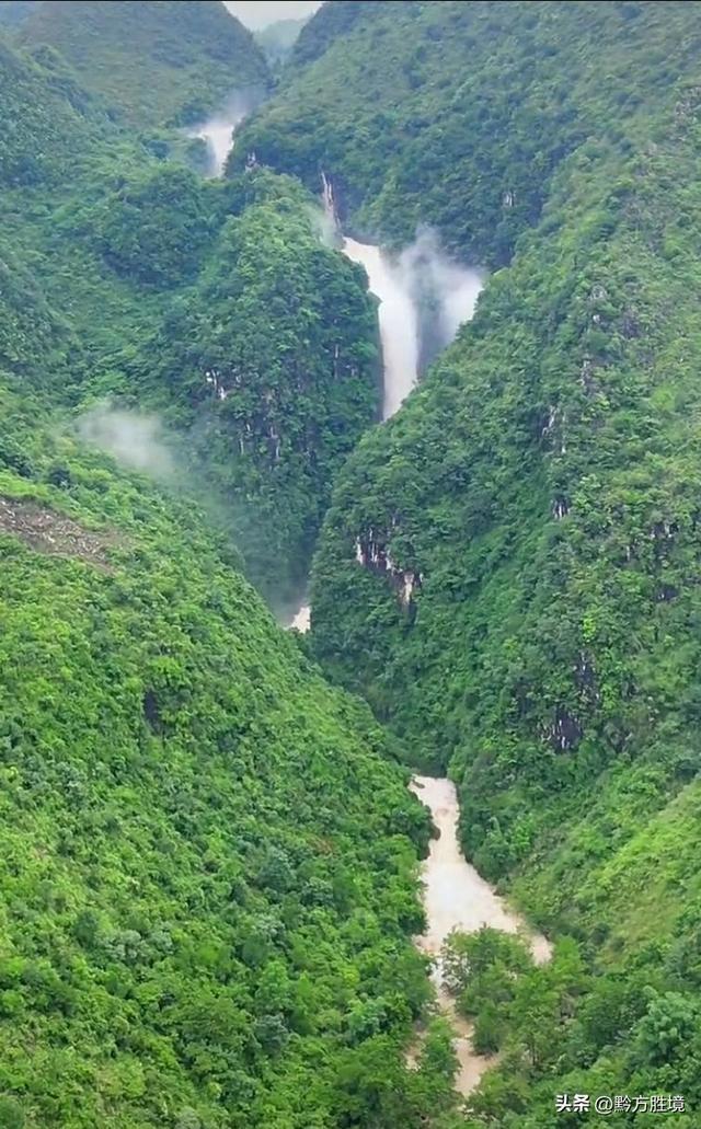 安顺有一个大峡谷，贵州最高的瀑布悬挂山谷，壮丽无比