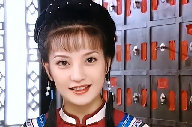 死心不息！劣迹艺人赵薇走投无路，15岁女儿成她的最后一根稻草