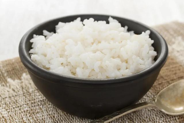 医生随口一句蒸米饭冷知识，我回家试了半个月，血糖血脂双降