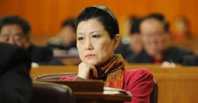 朱燕来：朱镕基唯一的女儿，中国人大毕业，现年69岁仍奋斗在一线