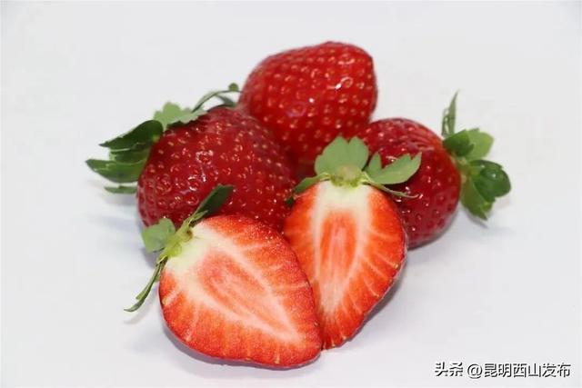 西华草莓熟了，赶紧来采摘吧！