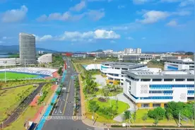 630分被电子科技大学录取，家长喜不自胜！看到学费，网友懵了图片