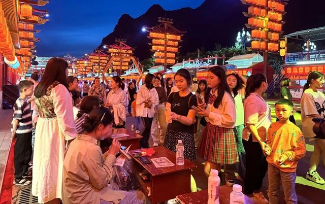 国庆中秋嗨翻7天！南丝绸之路不夜城超全游玩攻略来了