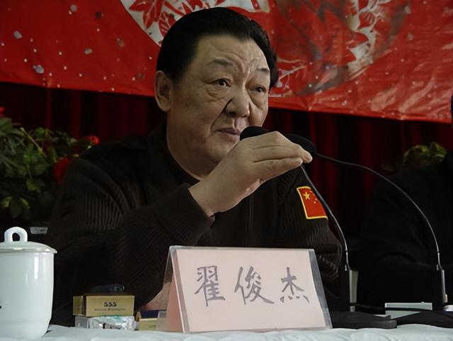 84岁翟俊杰导演去世!儿子是著名演员，演《三叉戟》《灼灼韶华》