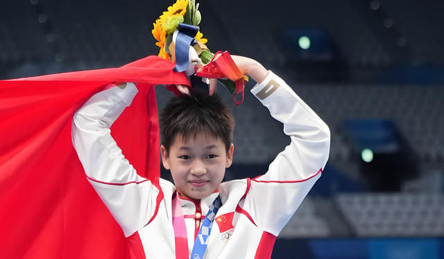 人民日报锐评全红婵捐赠直播收入，释放3大信号，郭晶晶说对了