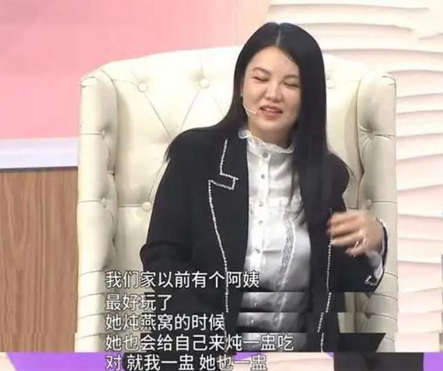 李湘被禁关5天后	，家境被扒底朝天，父母身份曝光，果然不简单