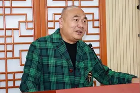 特斯拉背后的“华人老板”：拿6亿投资中国高校，为何备受嘲讽？图片