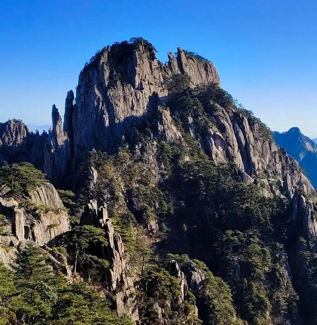 黄山爬山攻略：190门票+160索道，我用亲身经历告诉你值不值得