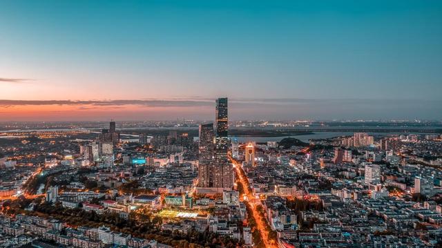 江苏“人口最少”的地级市，常住人口不足350万，不到苏州的14