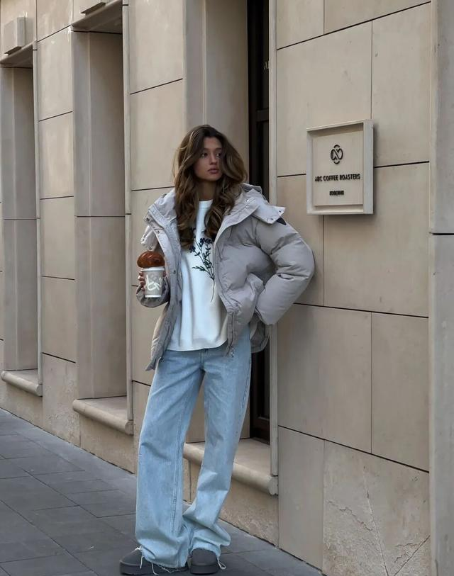 冬天穿件灰色系衣服既显高级又实用！