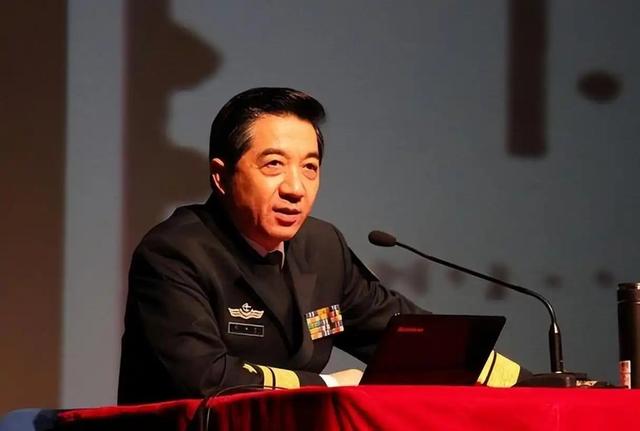 又让张召忠说中了？东拼西凑550亿建的2艘航母，如今彻底成为累赘