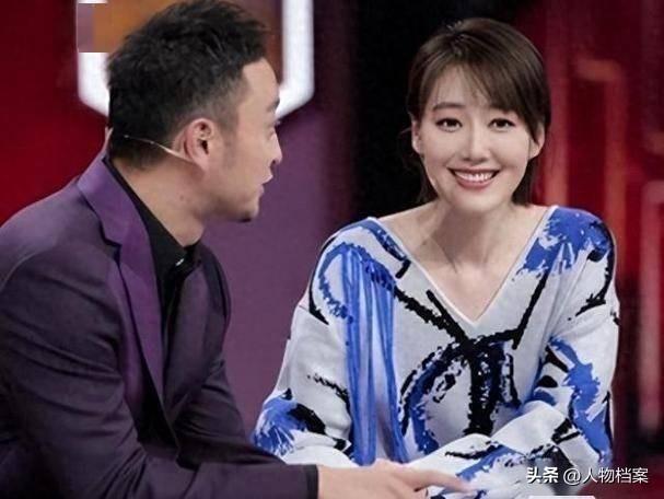 讨好大佬陪睡上位？遭央视“开除”？曾是央视女主持谣言有多离谱