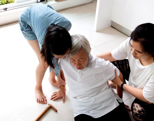 抗衰的尽头是练肌肉，人民日报力荐增肌指南，总有一款适合你！