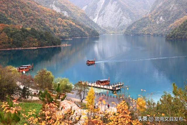 天池「初妆」，素颜静好