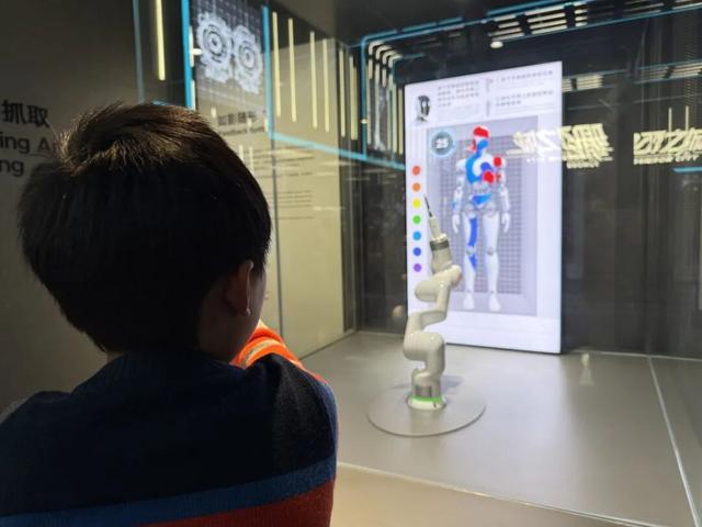 上海科技馆焕新升级，今天面向公众开启首场压力测试！小布带你探营→