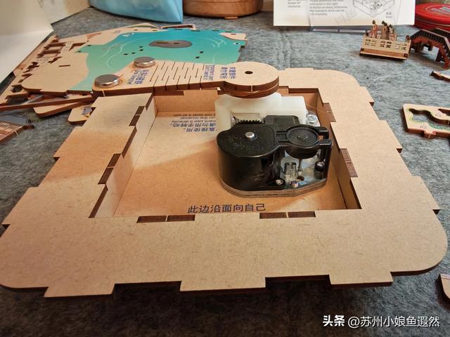 一帧凤冠、一曲红楼、一台风车：这些文创里竟藏着文化与时光？