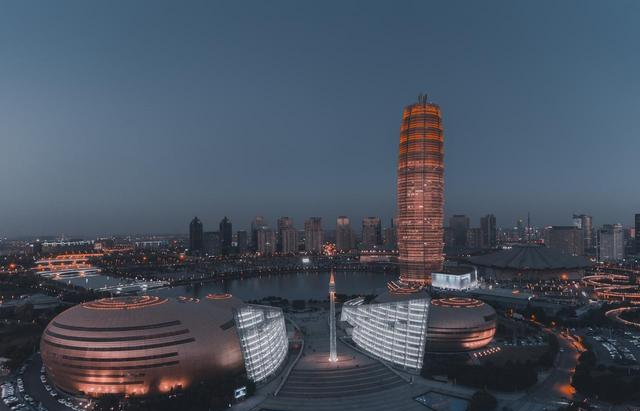 河南大喜讯！郑州迎来发展新机遇，住在这儿的人太幸福了！