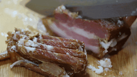 美疯了！高铁直达“四川小三亚”，花海开爆！草莓按盆吃，烧烤香迷糊！