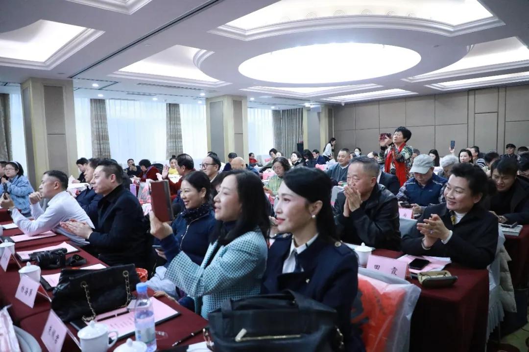 全面贯彻落实《全民阅读促进条例》 红岩书院揭牌仪式暨阅读与人生分享会在京举行(图10) 全面贯彻落实《全民阅读促进条例》 红岩书院揭牌仪式暨阅读与人生分享会在京举行(图10)