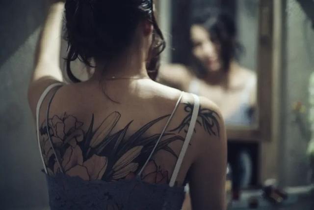 初中生去文身，“害怕被发现，希望被发现”
