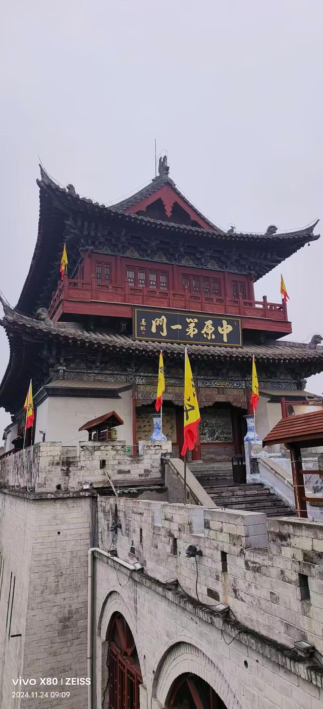 丽景门登临记：在晨光中叩问一座城