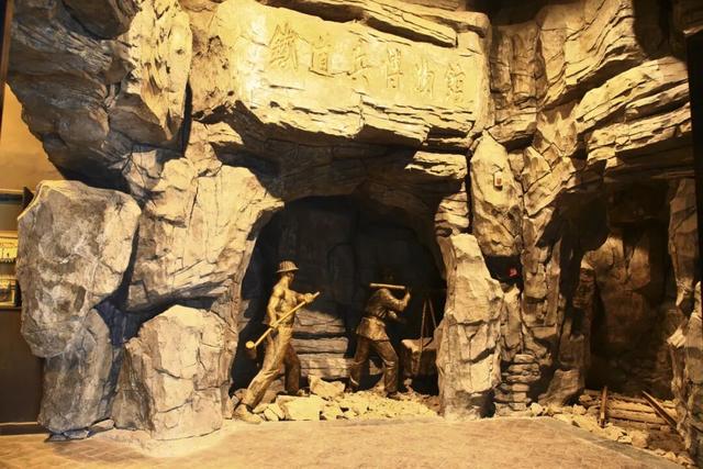 知道小凉山彝乡峡谷有多壮观吗？城巴佬！