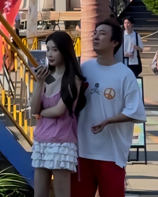 逆风翻盘？38岁王思聪再破"天花板"，让王健林和整个商界"沉默"了