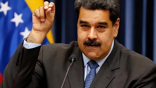 美航母舰队进战位，委电话打到北京，救不救马杜罗？王毅斩钉截铁