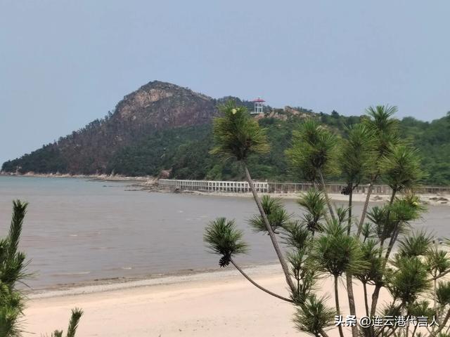 江苏醉美基岩海岸旅游开发收尾工程，北固山滨海森林步道日渐成型
