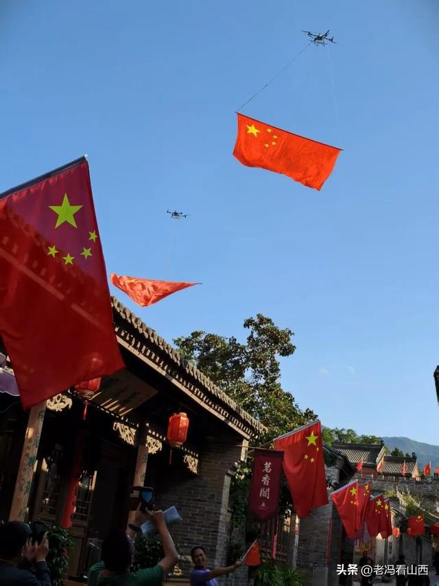 山西介休 张壁古堡，红了！