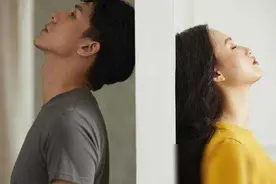 丈夫对妻子提建议：“以后不要天天打麻将了，多照顾家里”图片