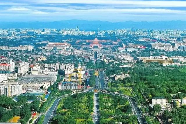 2025国庆游客排名前10城市！