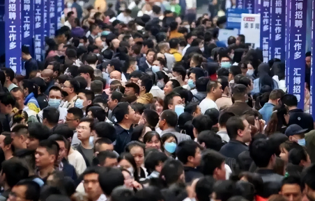 全国出生人口断崖：21年1062万人，24年954万，25年令人意想不到