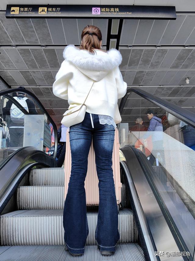 周末去坐了一趟无锡-上海的火车