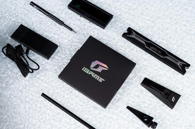 iGame RTX 5090 D v2火神显卡评测：凌厉方正硬汉！性能依旧能打！