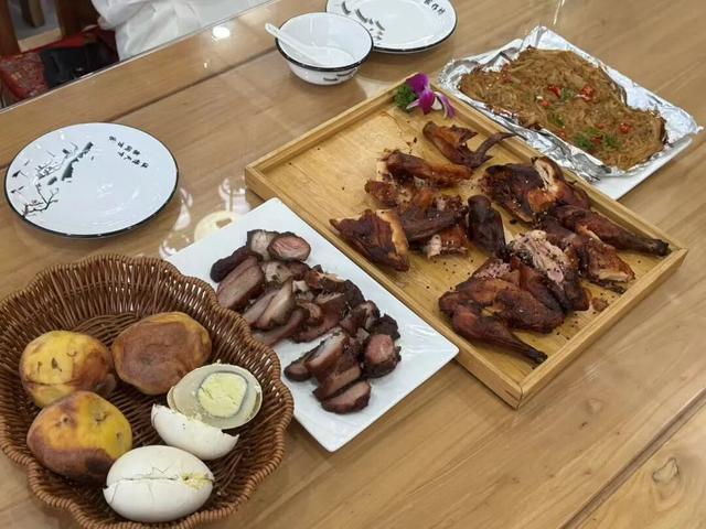 高铁当天往返！特色美食一日游来了！