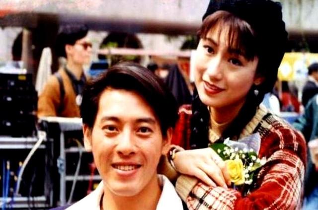 夫妻俩为了不变老，26年不吃肉不生子，近54岁近照不敢认