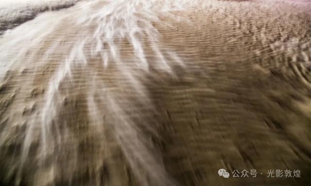 【敦煌第二场雪】月牙泉风雪交加景致极为震撼