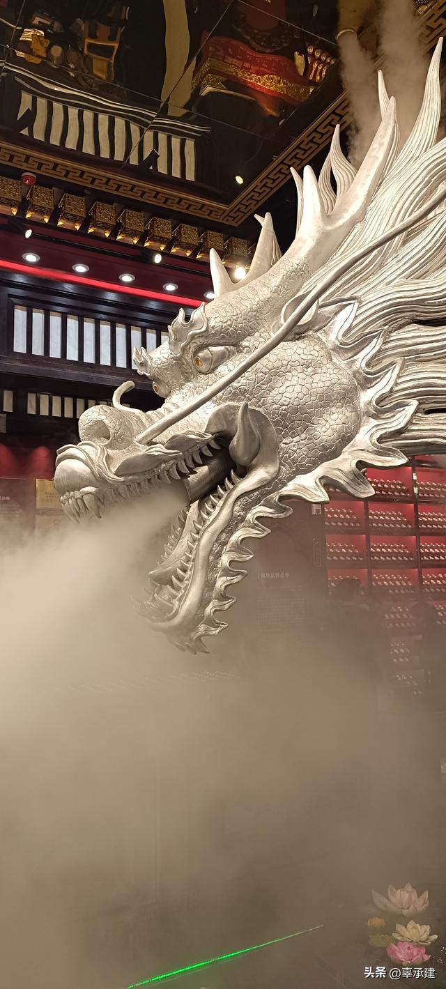 续游武汉江汉路步行街